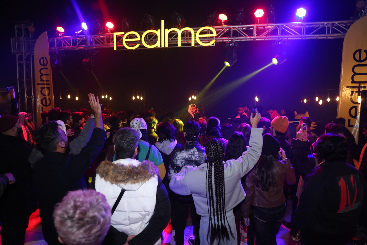 realme New Year Party features spectacular performance by Hasan Raheem