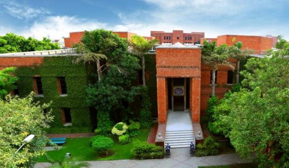 Pathways to Development Conference at LUMS Explores Governance and Inclusion