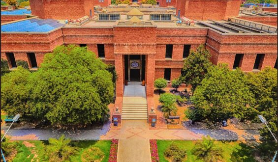 LUMS collaborates with Lahore Biennale to drive climate awareness