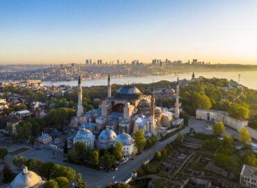 Over 135,000 Pakistanis among 62.2 million visitors to Turkiye in 2024, generating over 61 billion dollars of revenue