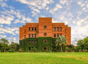 LUMS Conference Explores the Enduring Legacy of the Mughal World