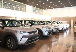 BYD-MMC Delivers 100 Atto 2 Vehicles Across Pakistan in a Single Day